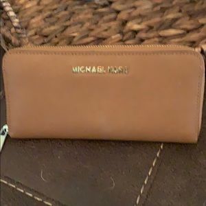 Michael kors wallet